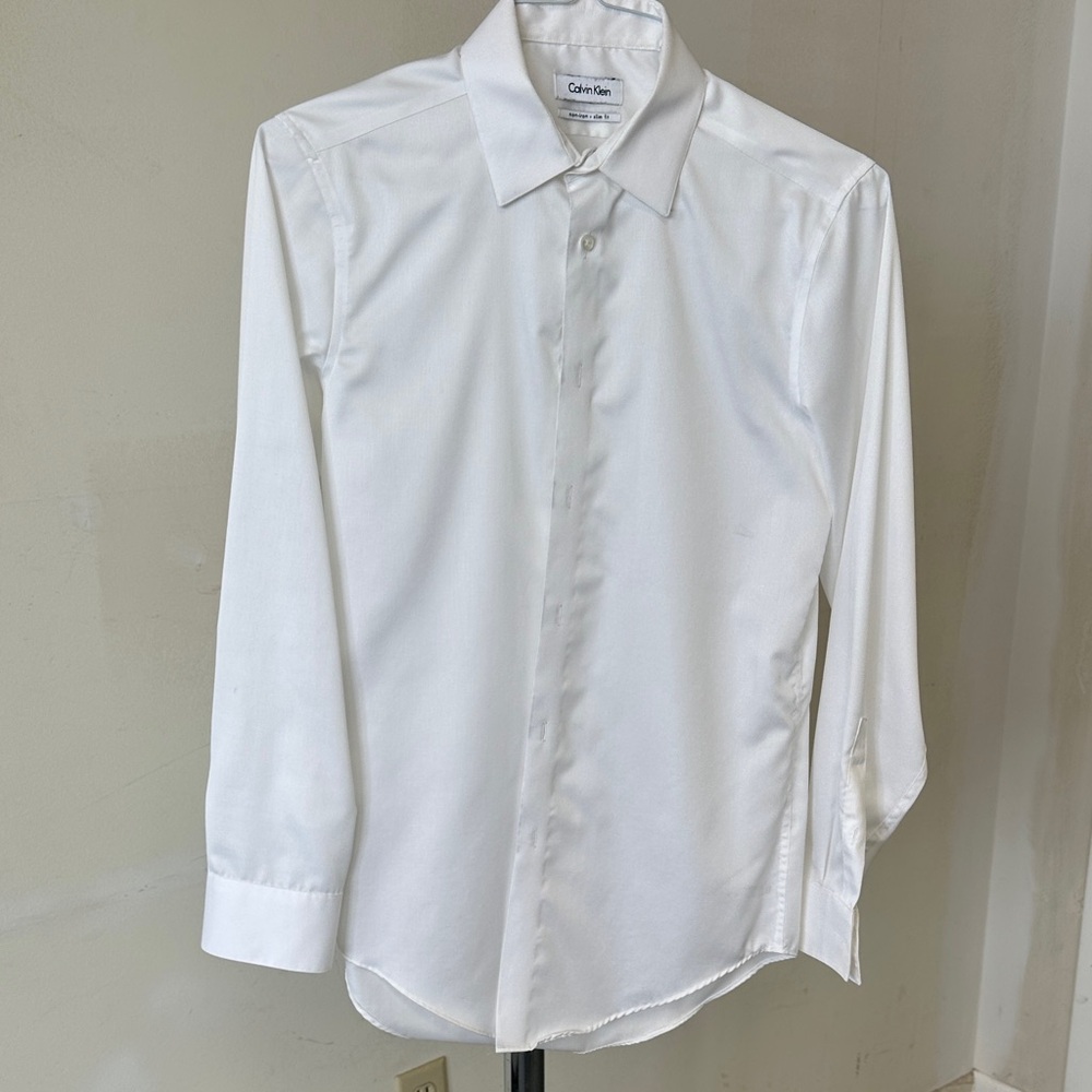 Calvin Klein Crisp White Non-Iron Shirt 14  1/2 32-33